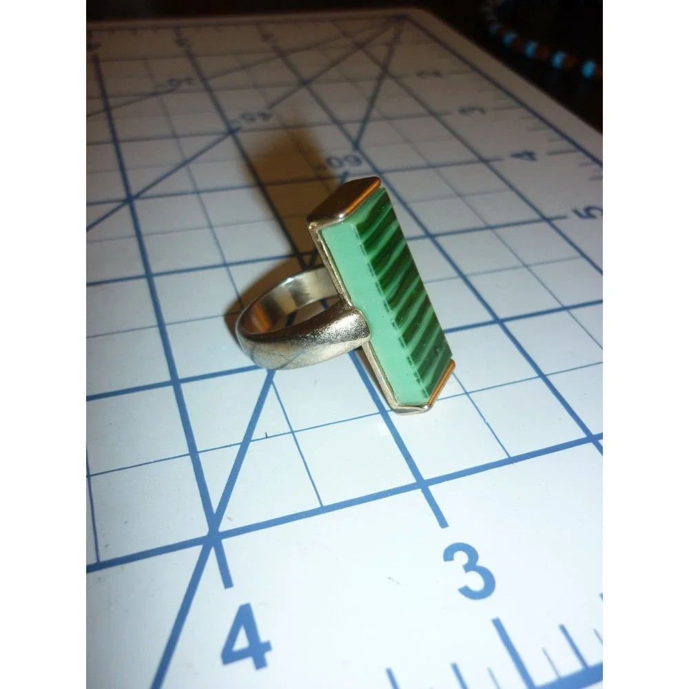 VVintage 1970s Faux Malachite Statement Ring Size 7 Bold Geometric‎ Resin Slab